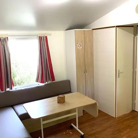 Mobil-home Avec Clim - 6 Pers. - Api-1-52-2634 *